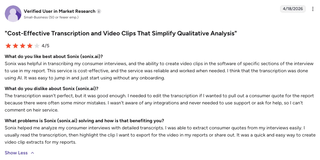 Capture d'écran d'un avis utilisateur Sonix.ai sur l'édition de transcriptions d'interviews et la création de clips vidéo