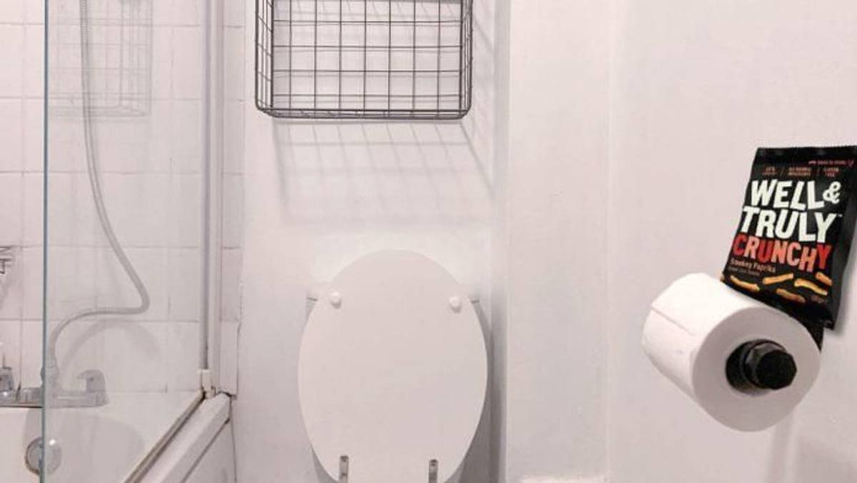 Toilet/Bathroom 